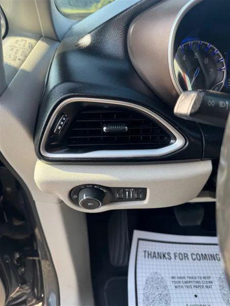 2019 Chrysler Pacifica Touring L