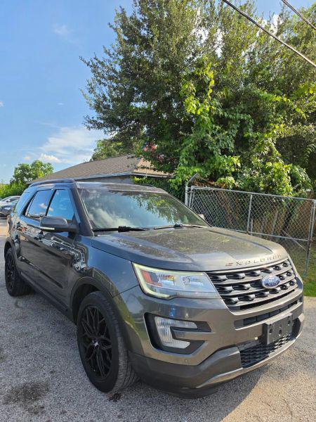 2017 Ford Explorer XLT for sale in Houston, TX