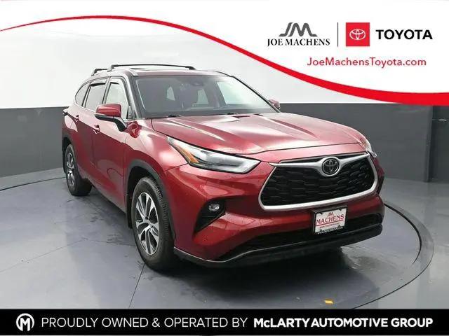 2023 Toyota Highlander XLE for sale in Columbia, MO