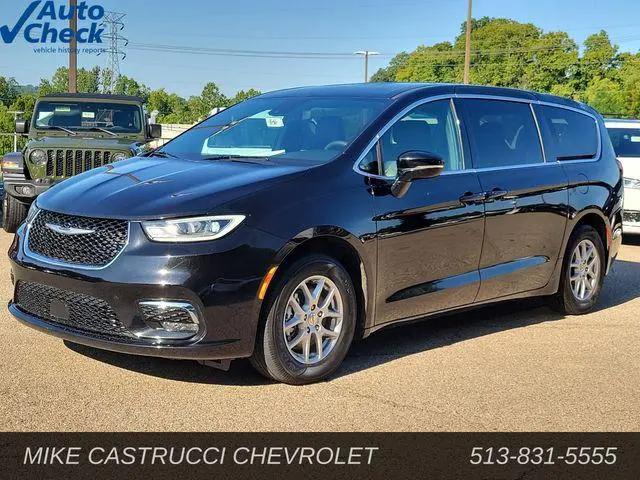 2025 Chrysler Pacifica Select for sale in Milford, OH