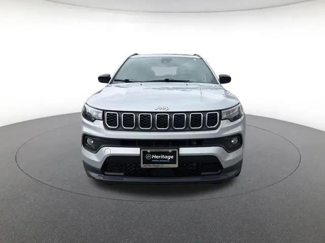 2024 Jeep Compass Latitude Lux FWD
