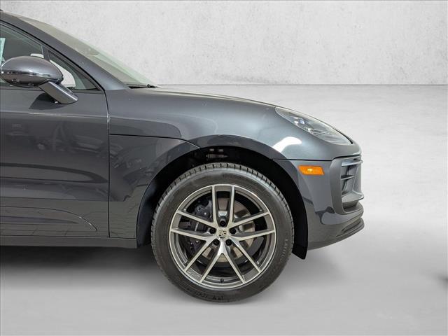 2026 Porsche Macan AWD