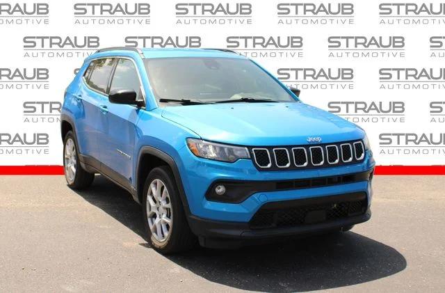 2023 Jeep Compass Latitude Lux FWD 2023 Jeep Compass Latitude Lux FWD