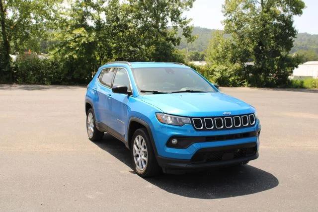 2023 Jeep Compass Latitude Lux FWD 2023 Jeep Compass Latitude Lux FWD