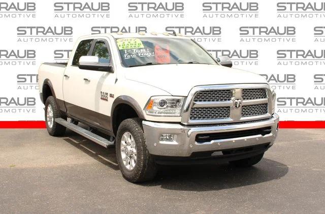 2017 RAM 3500 Laramie Crew Cab 4x4 64 Box 2017 RAM 3500 Laramie Crew Cab 4x4 64 Box