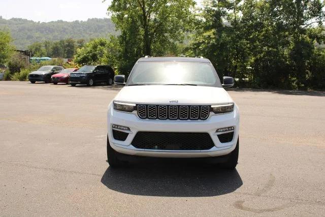 2023 Jeep Grand Cherokee Summit Reserve 4x4 2023 Jeep Grand Cherokee Summit Reserve 4x4