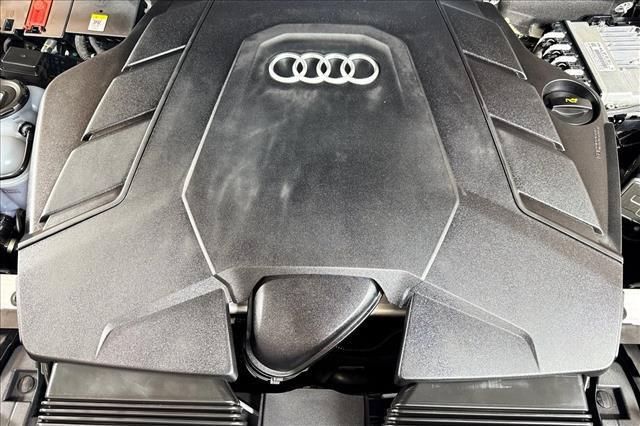 2023 Audi Q8 Premium Plus 55 TFSI quattro Tiptronic