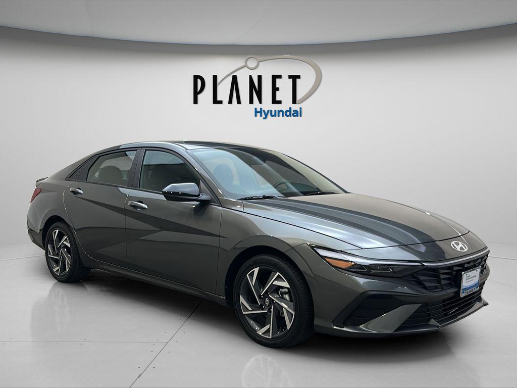 2025 Hyundai Elantra Hybrid