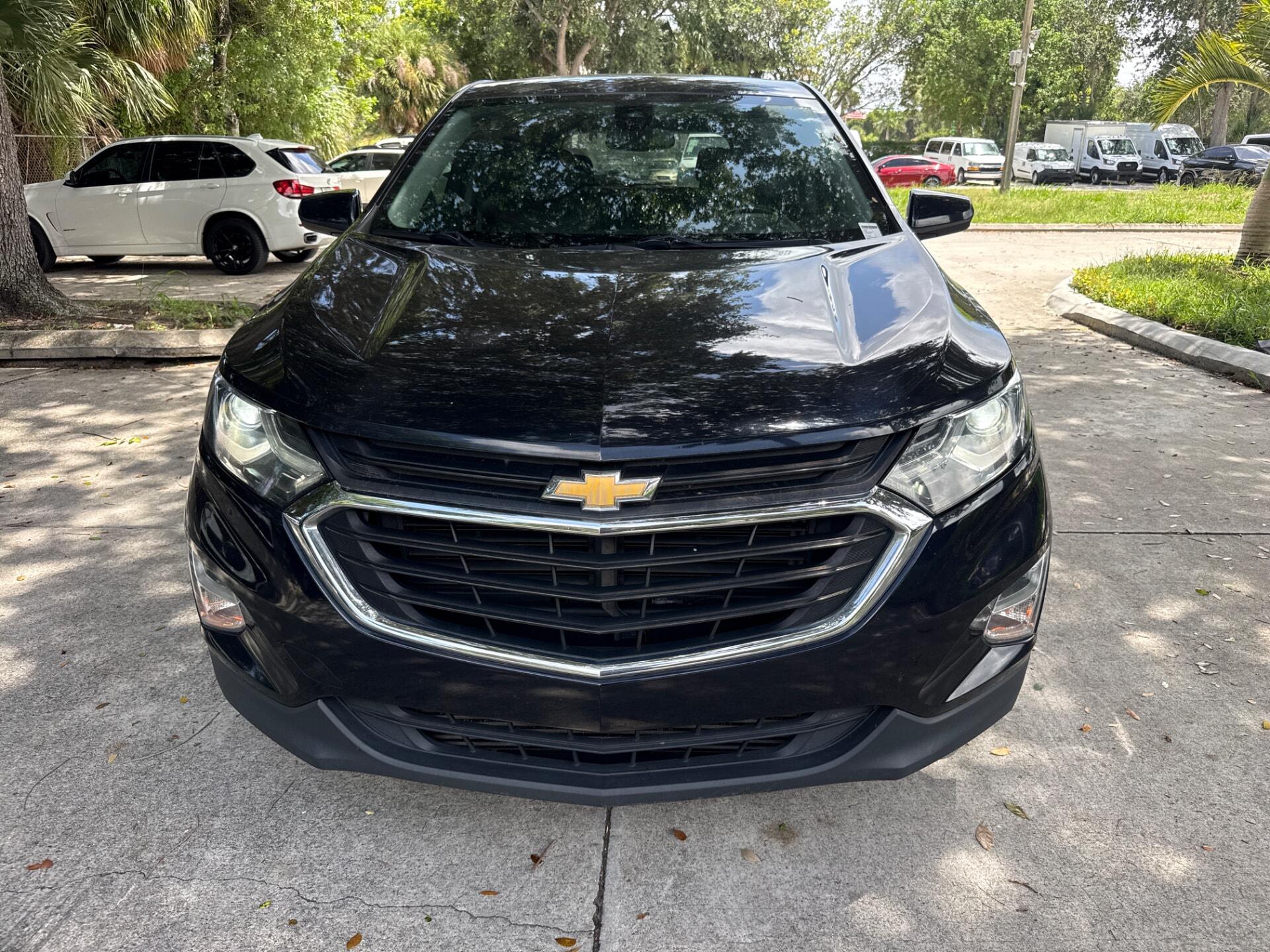 View vehicle photo 3