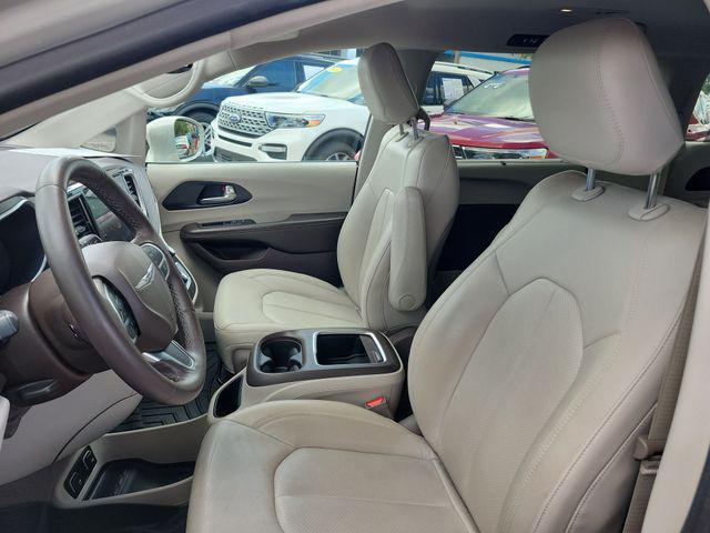 2021 Chrysler Pacifica Touring L