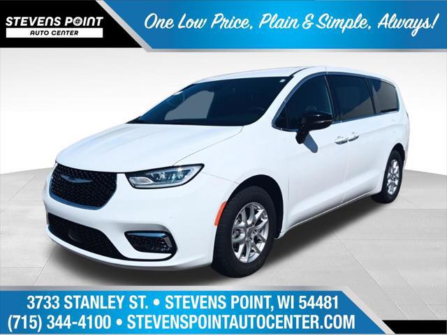 2025 Chrysler Pacifica Select for sale in STEVENS POINT, WI