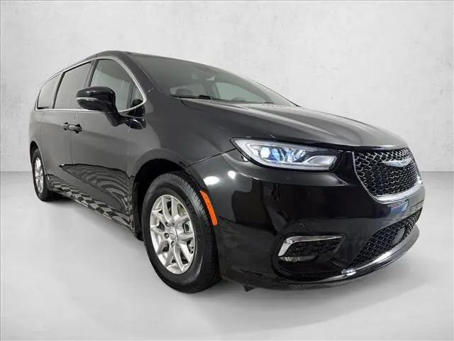 2025 Chrysler Pacifica Select for sale in Newnan, GA
