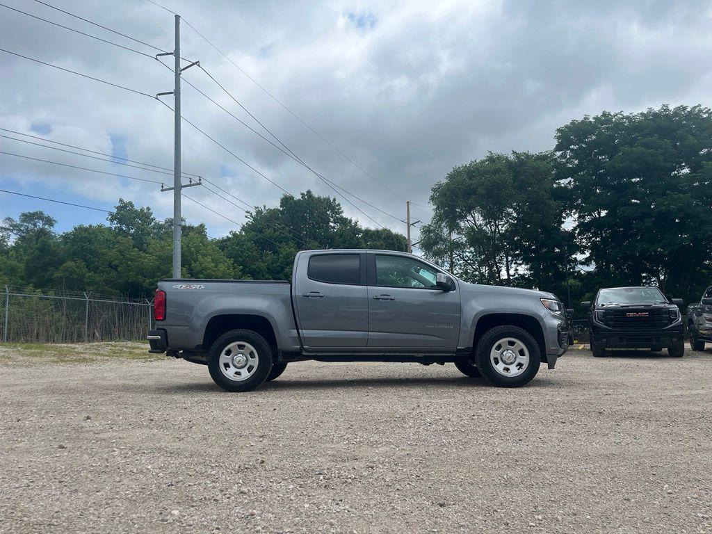 View vehicle photo 6
