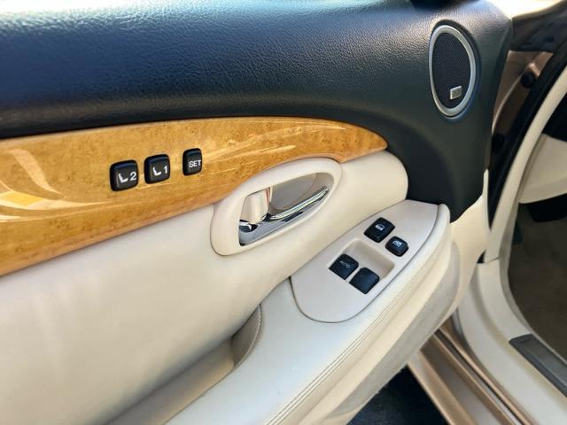 2004 Lexus SC 430 Base