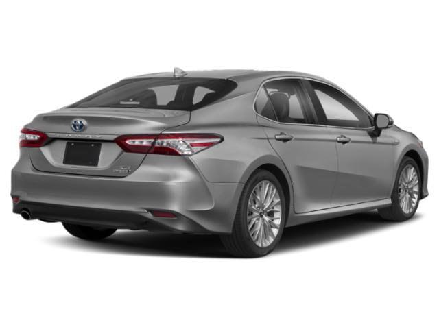 2020 Toyota Camry SE Hybrid