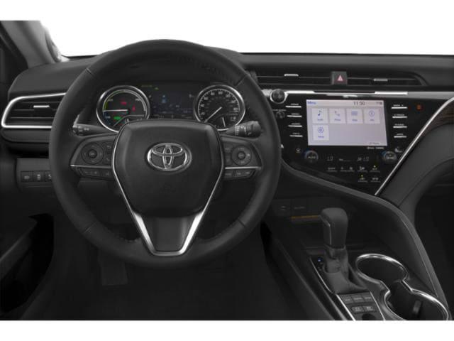 2020 Toyota Camry SE Hybrid