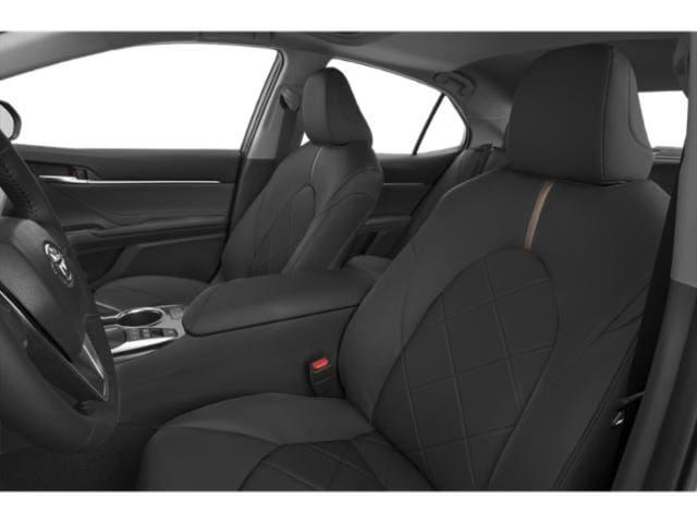 2020 Toyota Camry SE Hybrid