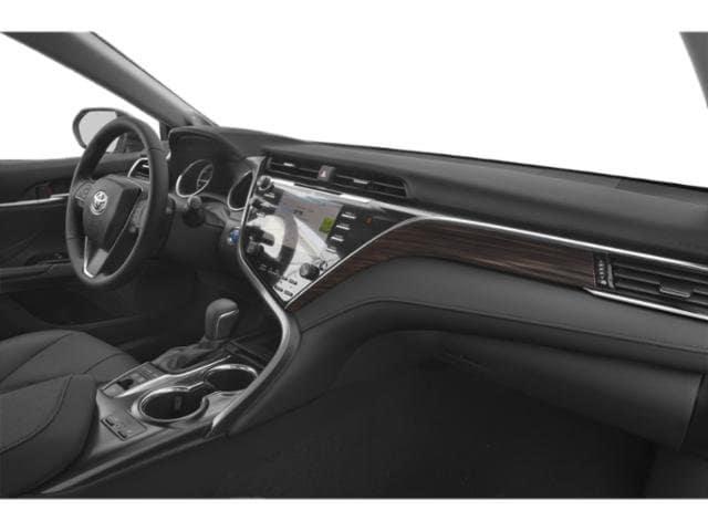 2020 Toyota Camry SE Hybrid