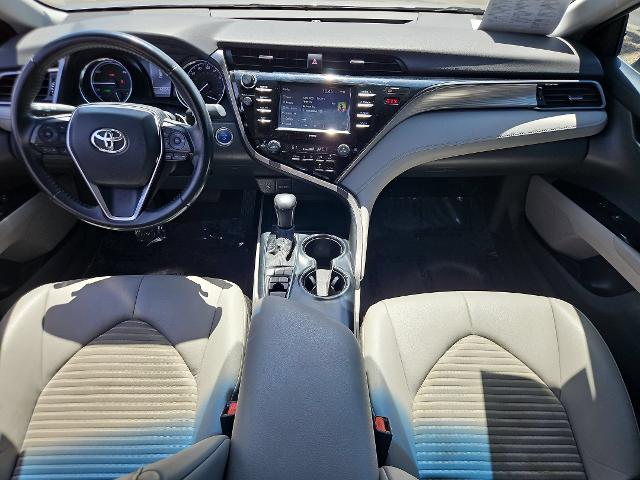 2020 Toyota Camry SE Hybrid