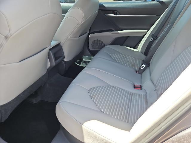 2020 Toyota Camry SE Hybrid