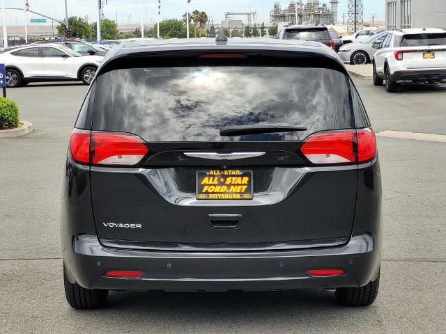 2021 Chrysler Voyager LX