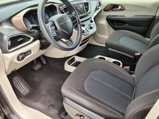 2021 Chrysler Voyager LX