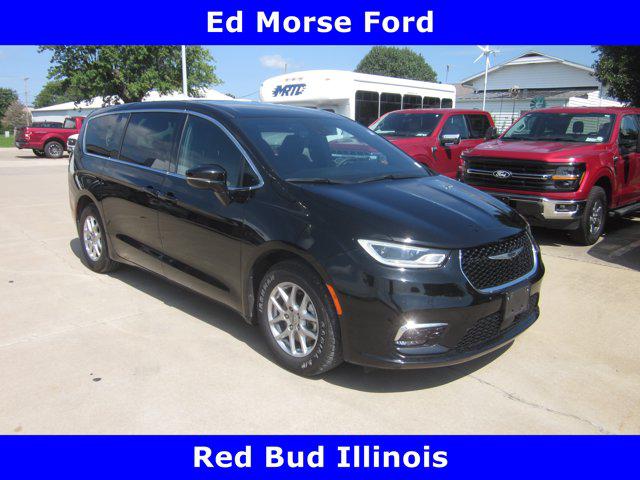 2025 Chrysler Pacifica Select for sale in Red Bud, IL