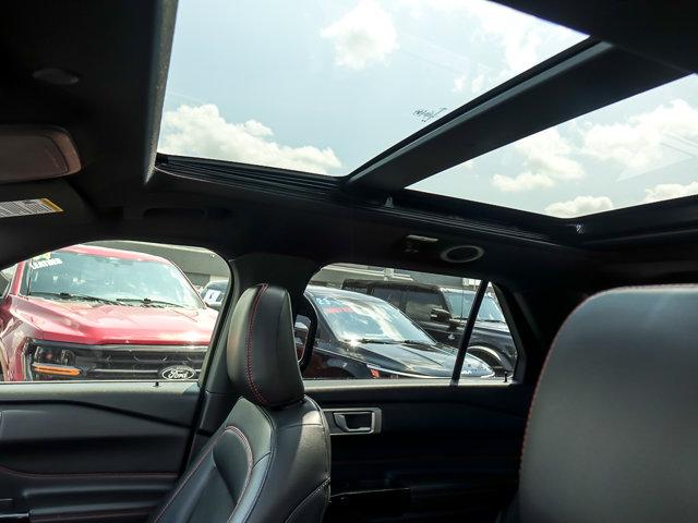 2024 Ford Explorer ST-Line