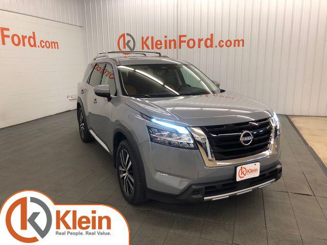 2023 Nissan Pathfinder Platinum 4WD for sale in Winneconne, WI
