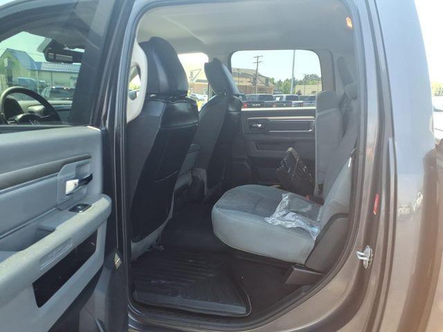 2017 Ram 1500 Big Horn Crew Cab 4x4 5'7" Box