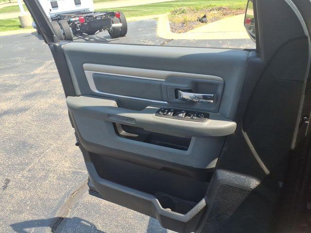 2017 Ram 1500 Big Horn Crew Cab 4x4 5'7" Box