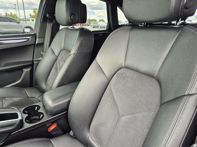 2017 Porsche Macan Base
