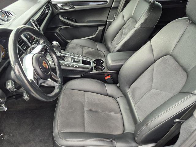 2017 Porsche Macan Base