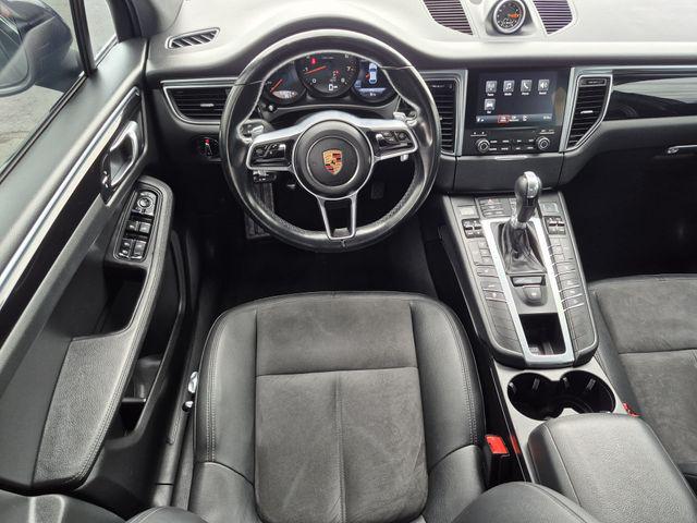 2017 Porsche Macan Base