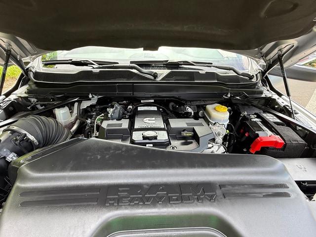 2024 Ram 2500 Laramie Crew Cab 4x4 64 Box