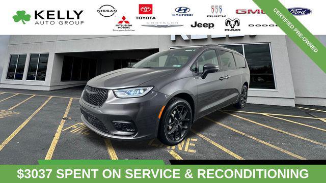 2023 Chrysler Pacifica Touring L AWD for sale in Emmaus, PA