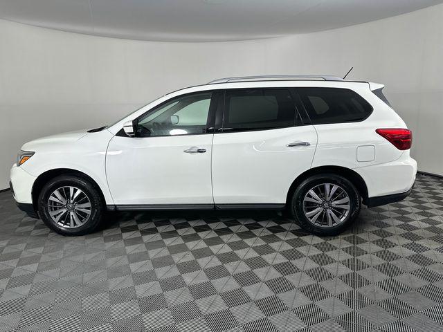 2018 Nissan Pathfinder SV 2018 Nissan Pathfinder SV