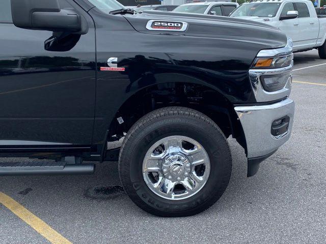 2025 Ram 2500 Tradesman Crew Cab 4x4 64 Box
