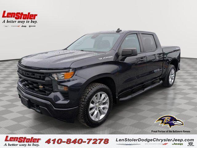 2022 Chevrolet Silverado 1500 4WD Crew Cab Short Bed Custom 2022 Chevrolet Silverado 1500 4WD Crew Cab Short Bed Custom