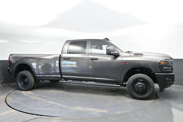2026 RAM Ram 3500 RAM 3500 TRADESMAN CREW CAB 4X4 8 BOX