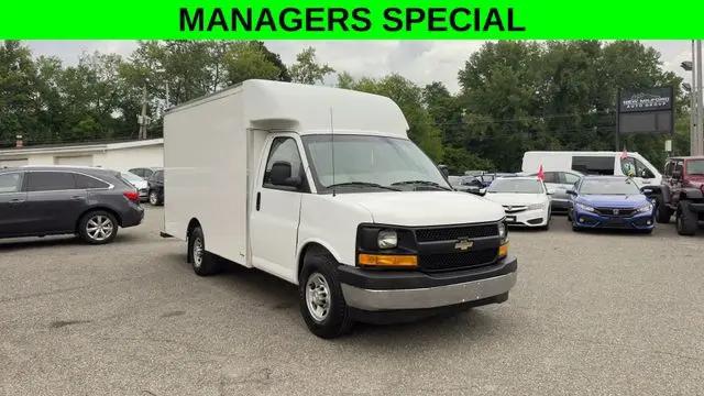 2017 Chevrolet Express Cutaway Work Van for sale in New Milford, CT