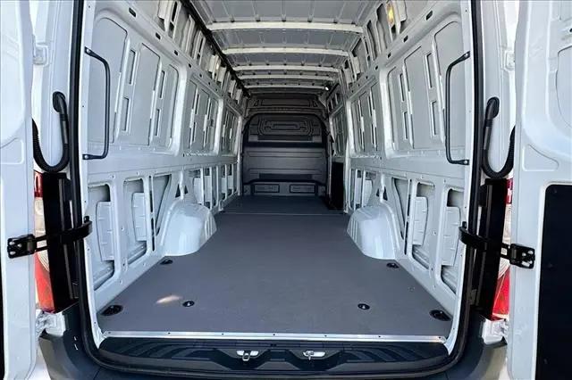 2026 Mercedes-Benz Sprinter 2500 High Roof 4-Cyl Diesel HO