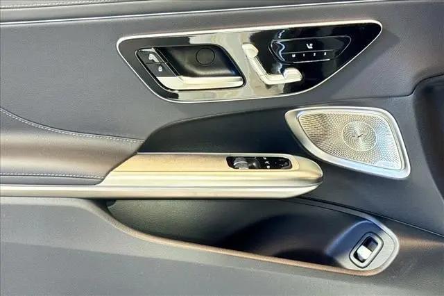2026 Mercedes-Benz E-CLASS E 300 CLE 300