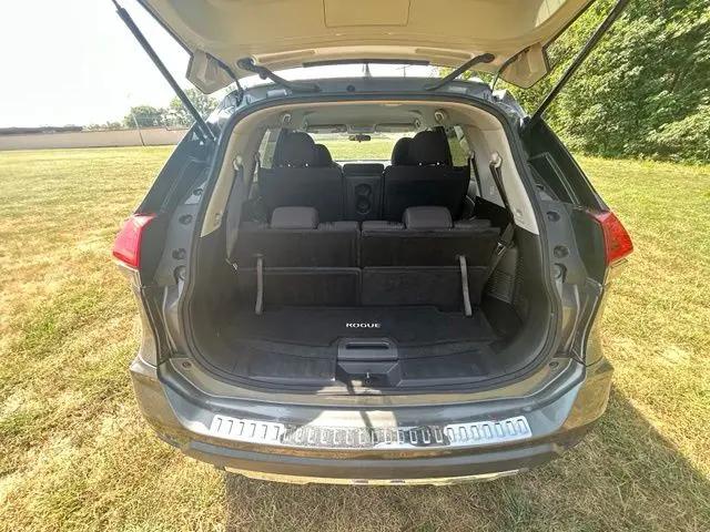 2017 Nissan Rogue SV