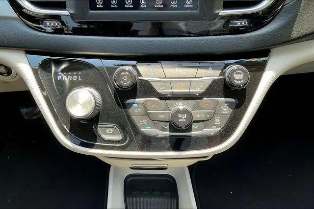 2020 Chrysler Pacifica Touring L