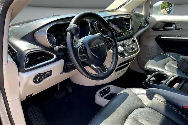 2020 Chrysler Pacifica Touring L