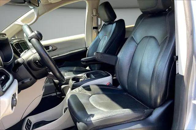 2020 Chrysler Pacifica Touring L