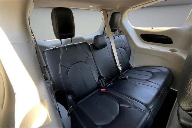 2020 Chrysler Pacifica Touring L
