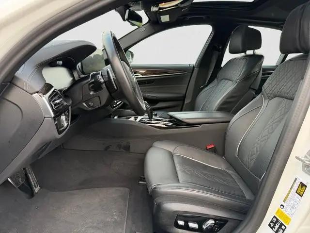 2023 BMW M5 i xDrive