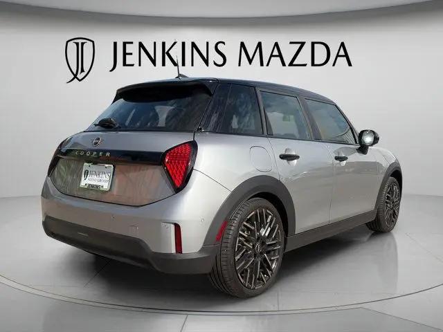2025 MINI Hardtop Cooper